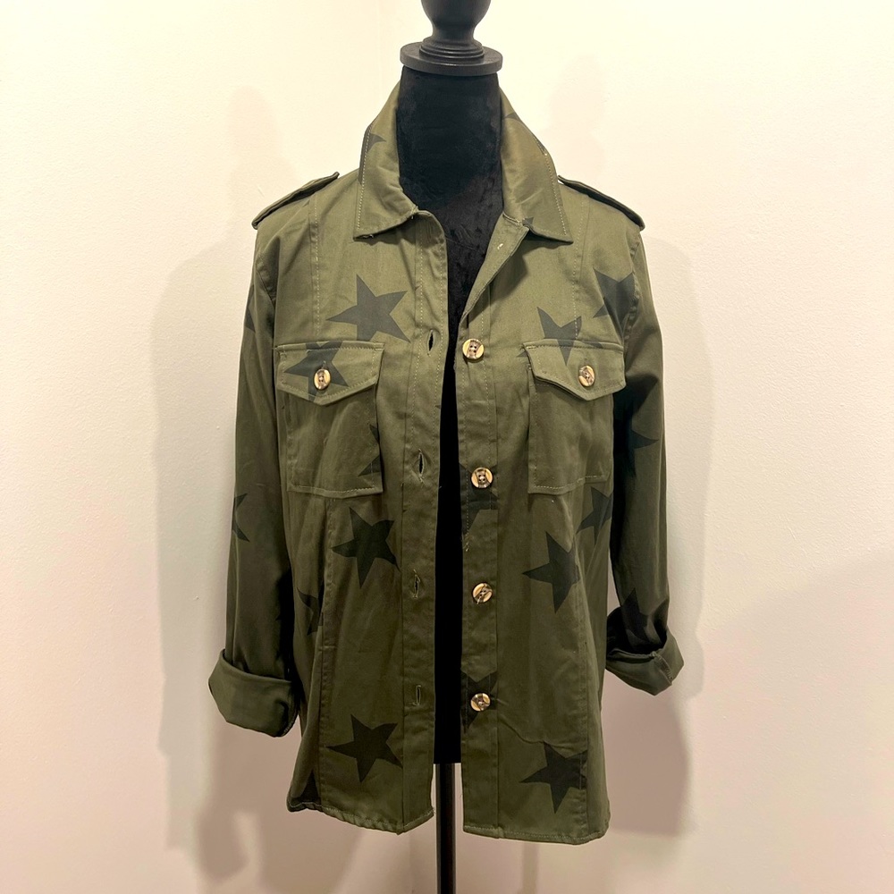 EUC‼️Knox Rose Star Shacket -Size Small